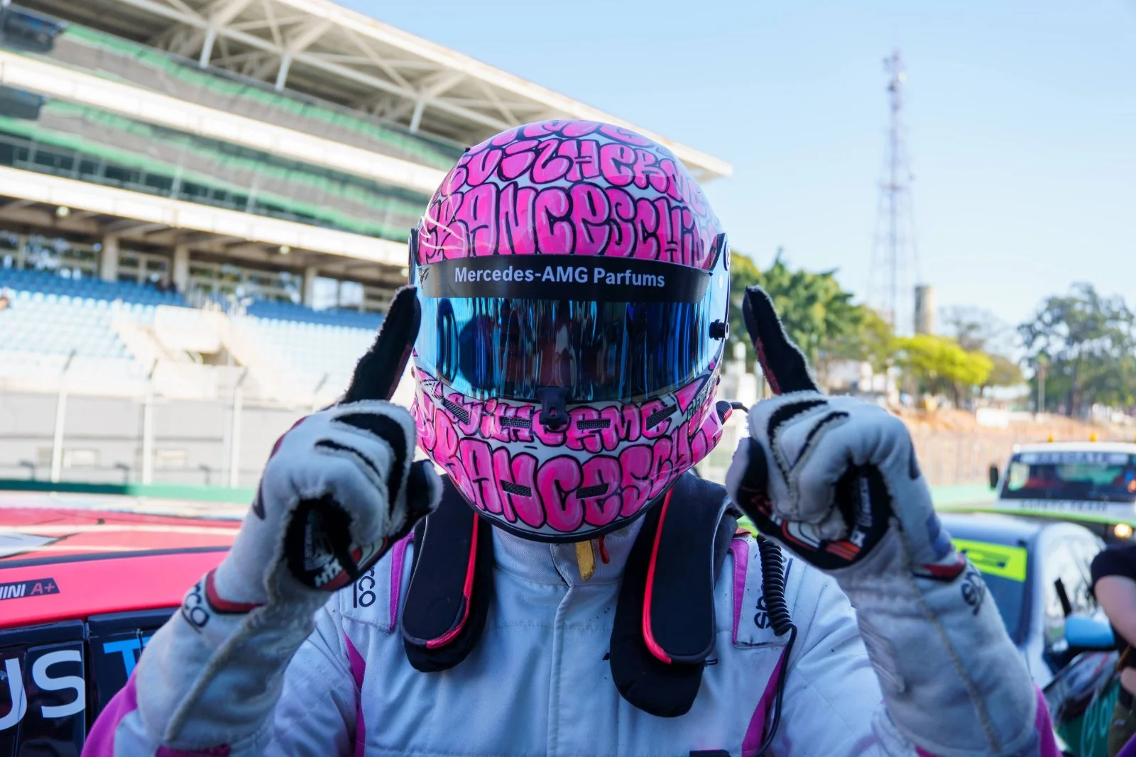 Guilherme Franceschini vence corrida 1 e desloca o ombro na AMG Cup em Interlagos